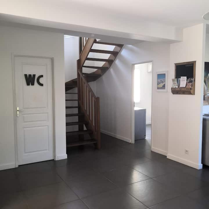 Villa Spacieuse Avec Terrasse Et Vue Mont Ventoux Entrechaux Eksteriør billede