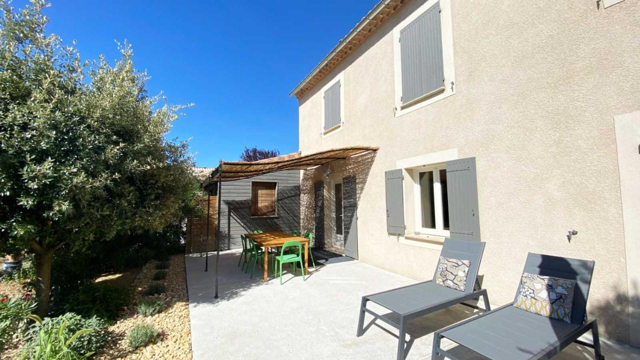 Villa Spacieuse Avec Terrasse Et Vue Mont Ventoux Entrechaux Eksteriør billede