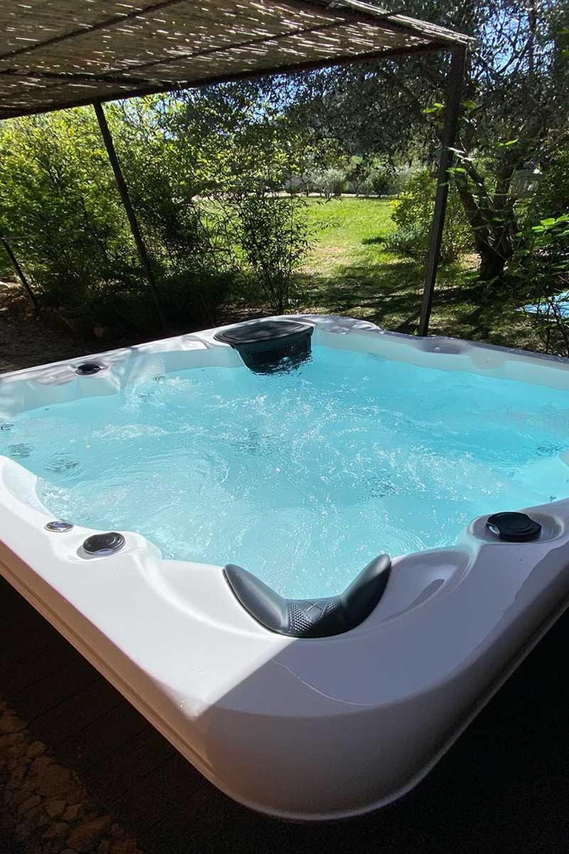 Villa Spacieuse Avec Terrasse Et Vue Mont Ventoux Entrechaux Eksteriør billede