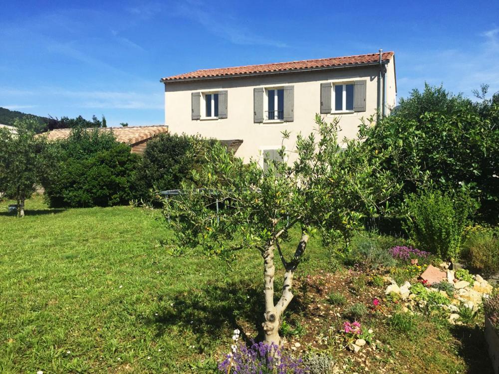 Villa Spacieuse Avec Terrasse Et Vue Mont Ventoux Entrechaux Eksteriør billede